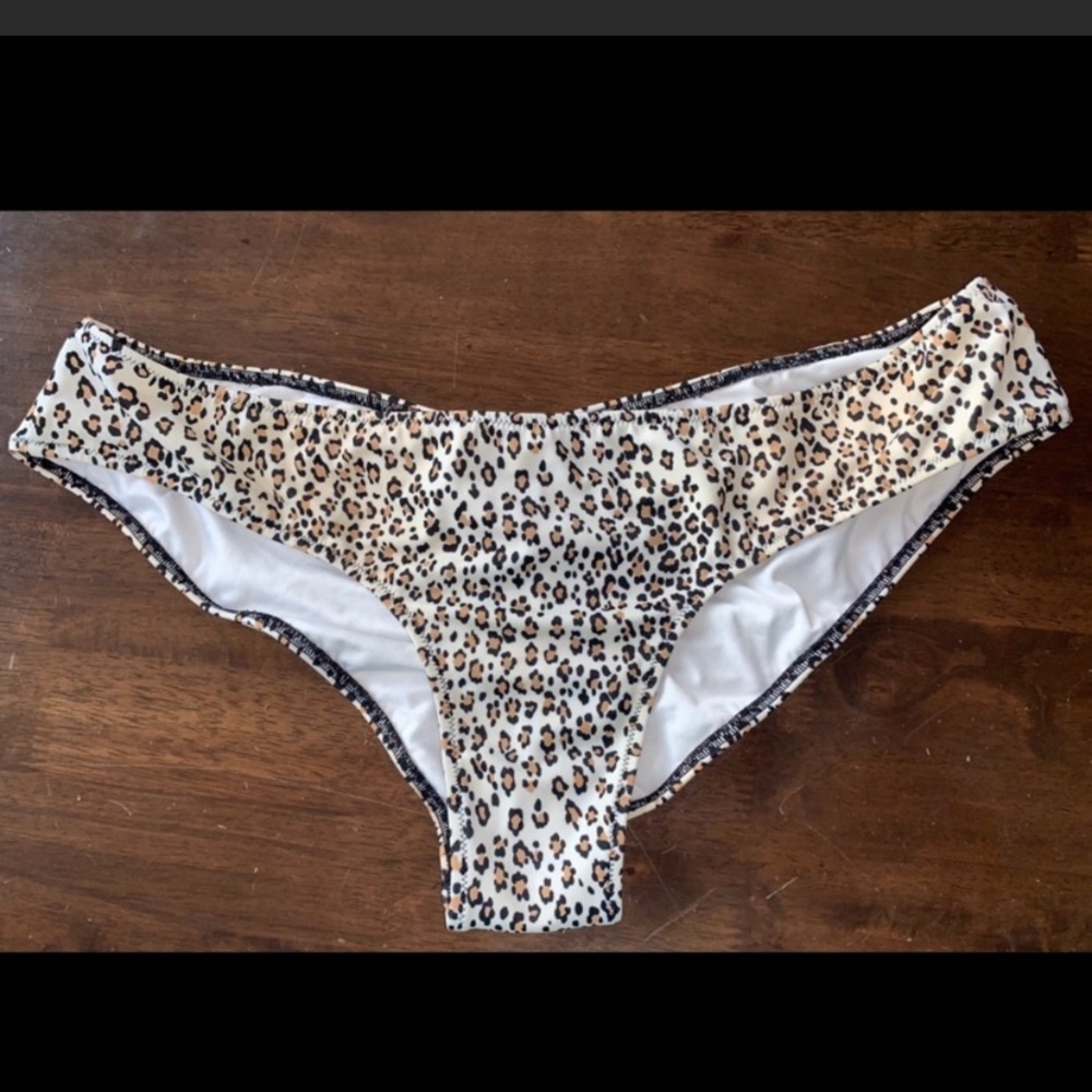 Victoria Secret Bikini Set - Picture 5 of 7